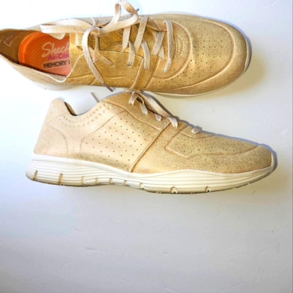 Skechers 10 golden lightweight sneakers